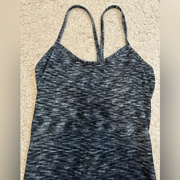 Lululemon Power Y tank grey and black pattern size 4 - Picture 2 of 5